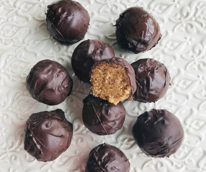 Nötbollar med chokladöverdrag