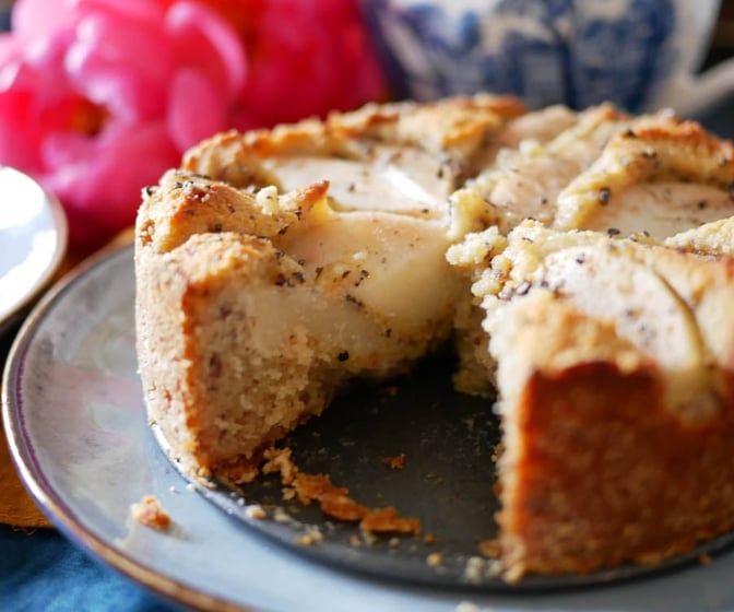 Päronkladdkaka med kardemumma